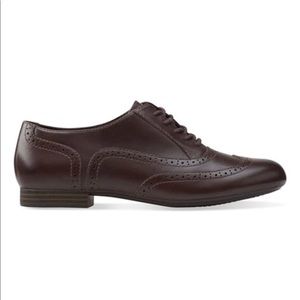 Clarks Shoes - Clark’s Oxfords Clarks Shoes - Clark’s Oxfords